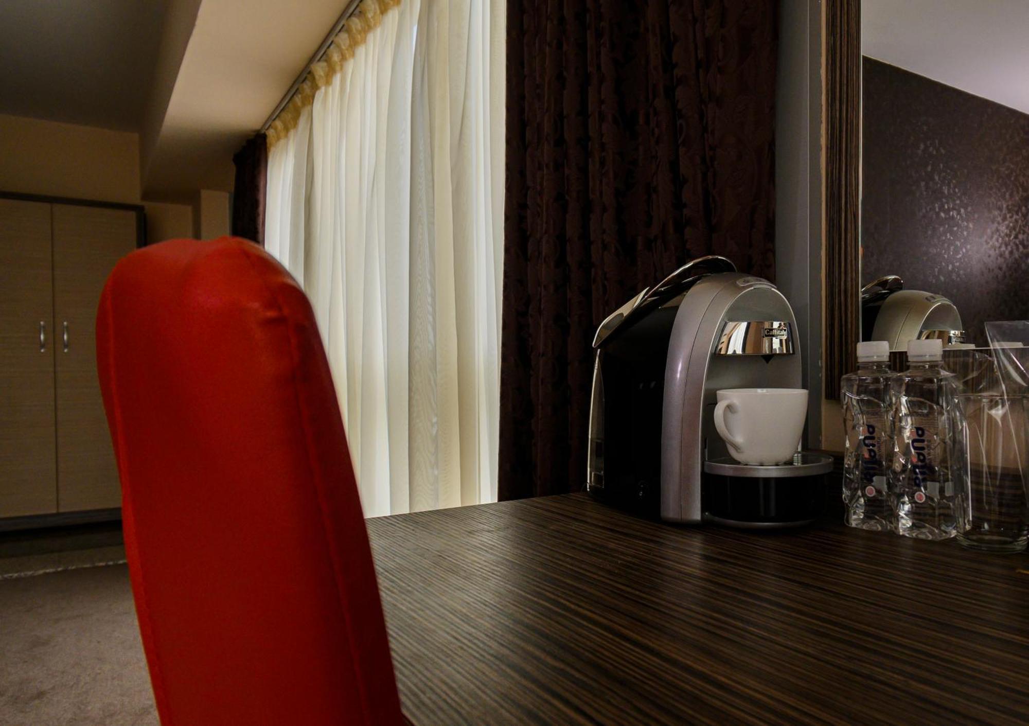 Hotel City ブルガス エクステリア 写真